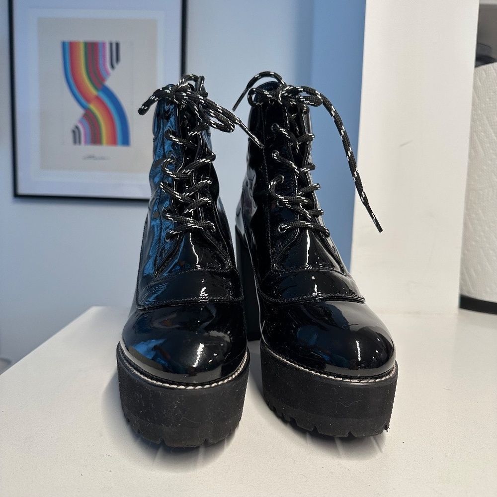Stuart Weitzman Black Patent Leather Rugged Platform Combat Booties Size 9 - Picture 4 of 13